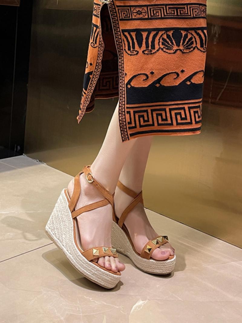 Női Wedge Sandals Platform Rivets Velúr Criss Cross Szandálcipő - Kávé Barna